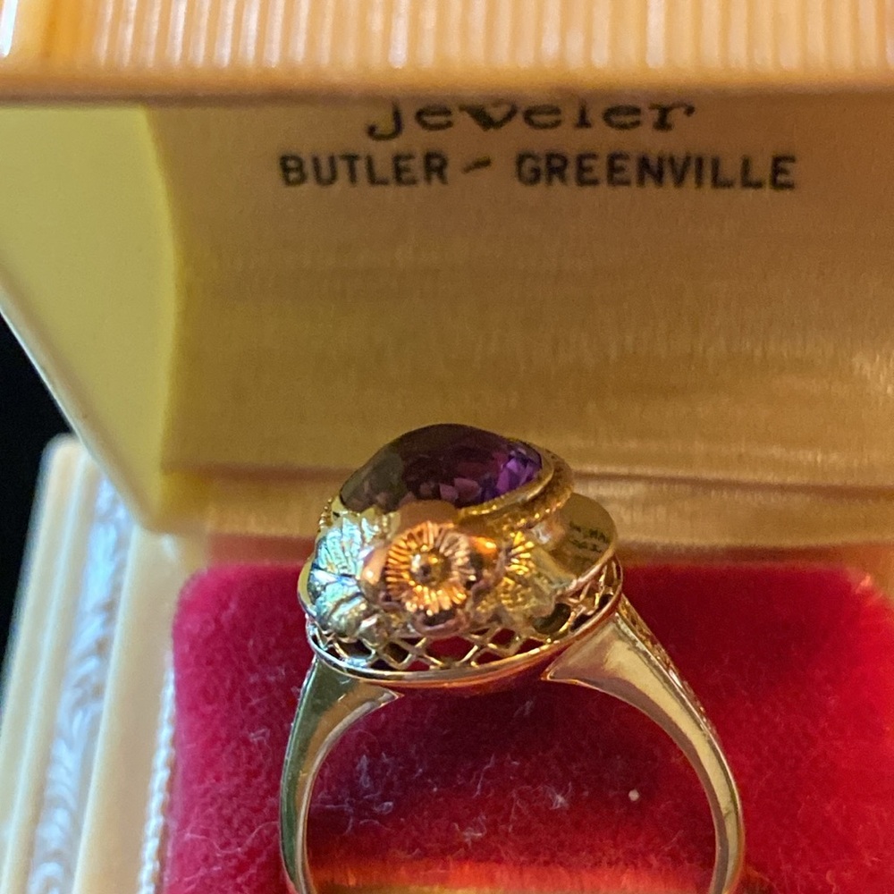 14 K White Gold Amethyst Ring - Picture 3 of 6